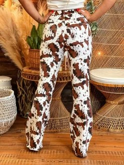 D & J Industies Co., LTD. Clothing Makin Mooves Jeans