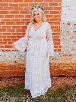 D & J Industries Look Famous Tonight Dress - White/Neutral